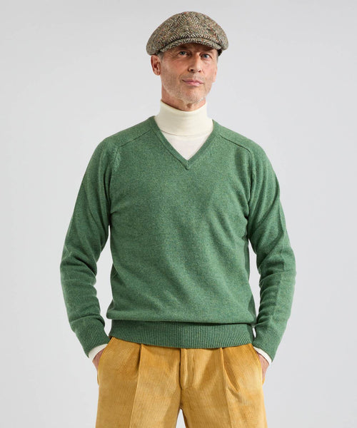 Classic Lambswool v-neck sweater | Green