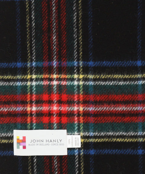 Geruite Lamswollen Sjaal | Black Stewart Tartan